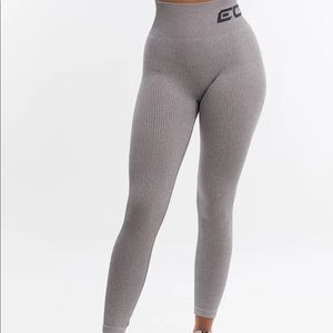 Red Arise ECHT leggings